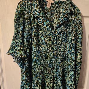 EUC green pleated with bell sleeves Covington TOP  sz XL